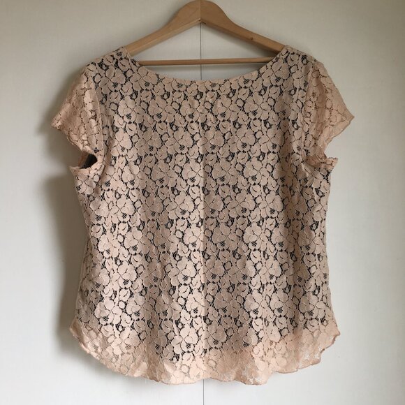 Champagne Pink Floral Lace Short Sleeve Top - Picture 2 of 15
